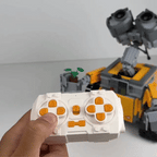 Wall‑E Inspired Motorized Robot Building Set