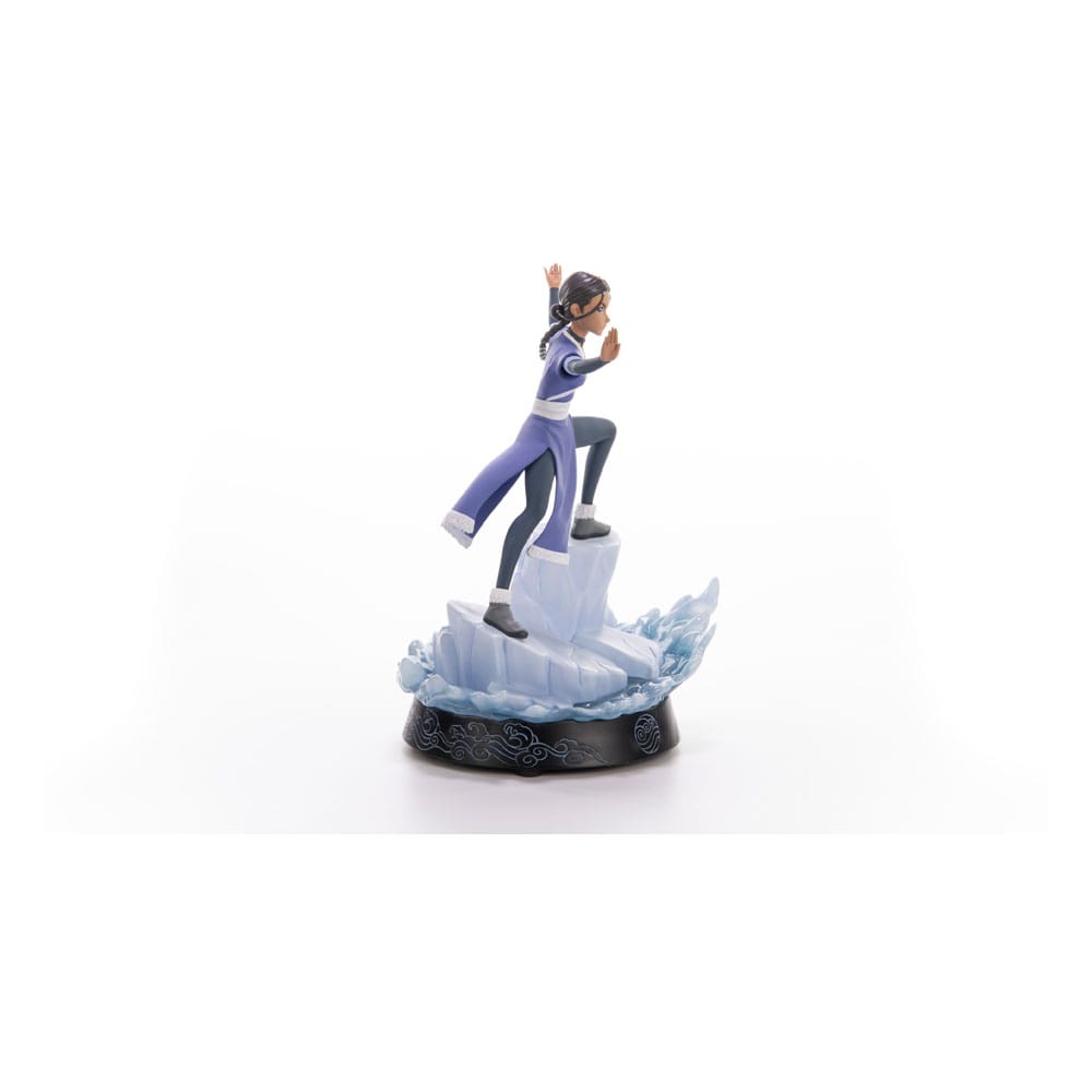High-quality 28 cm Katara statue from Avatar: The Last Airbender collectibles